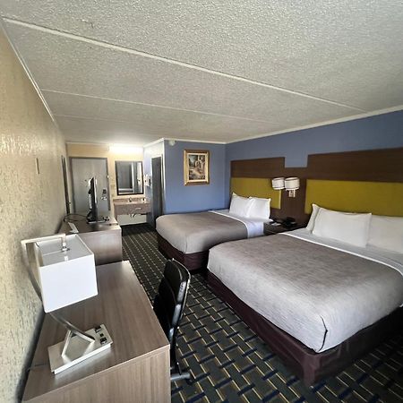 Quality Inn & Suites Near Six Flags East アトランタ エクステリア 写真