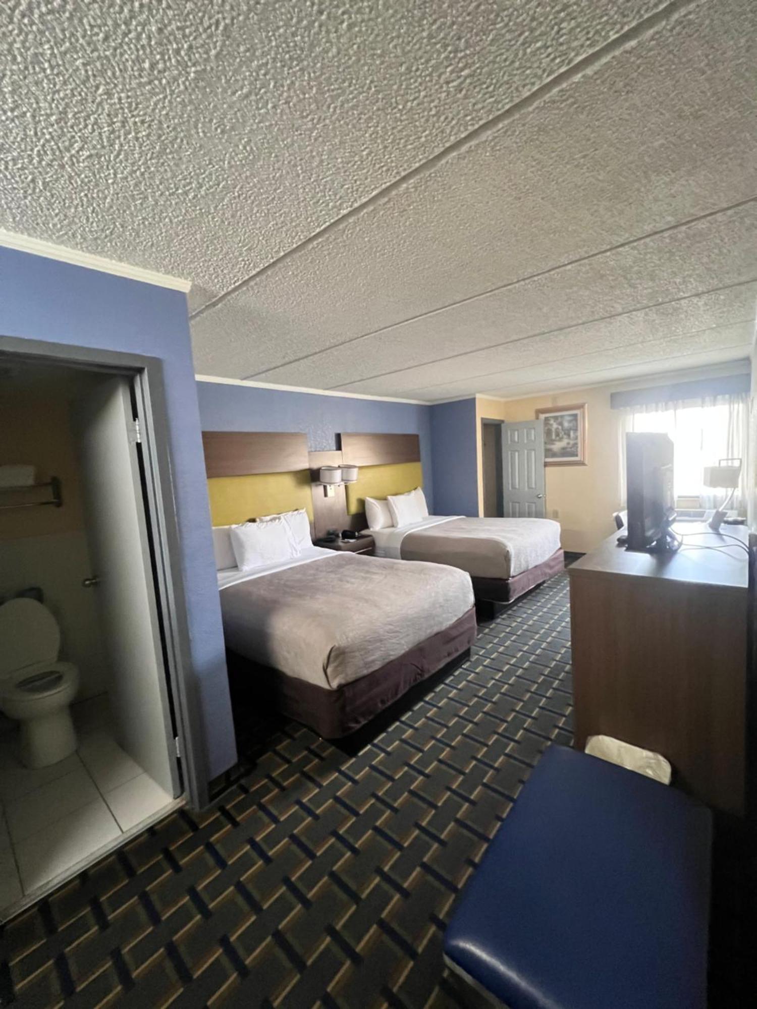 Quality Inn & Suites Near Six Flags East アトランタ エクステリア 写真
